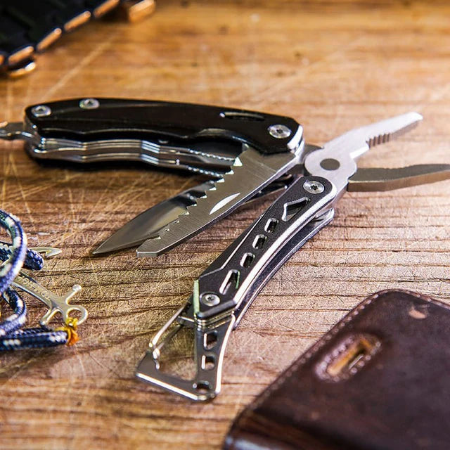 True Utility Seven Multitool True Utility